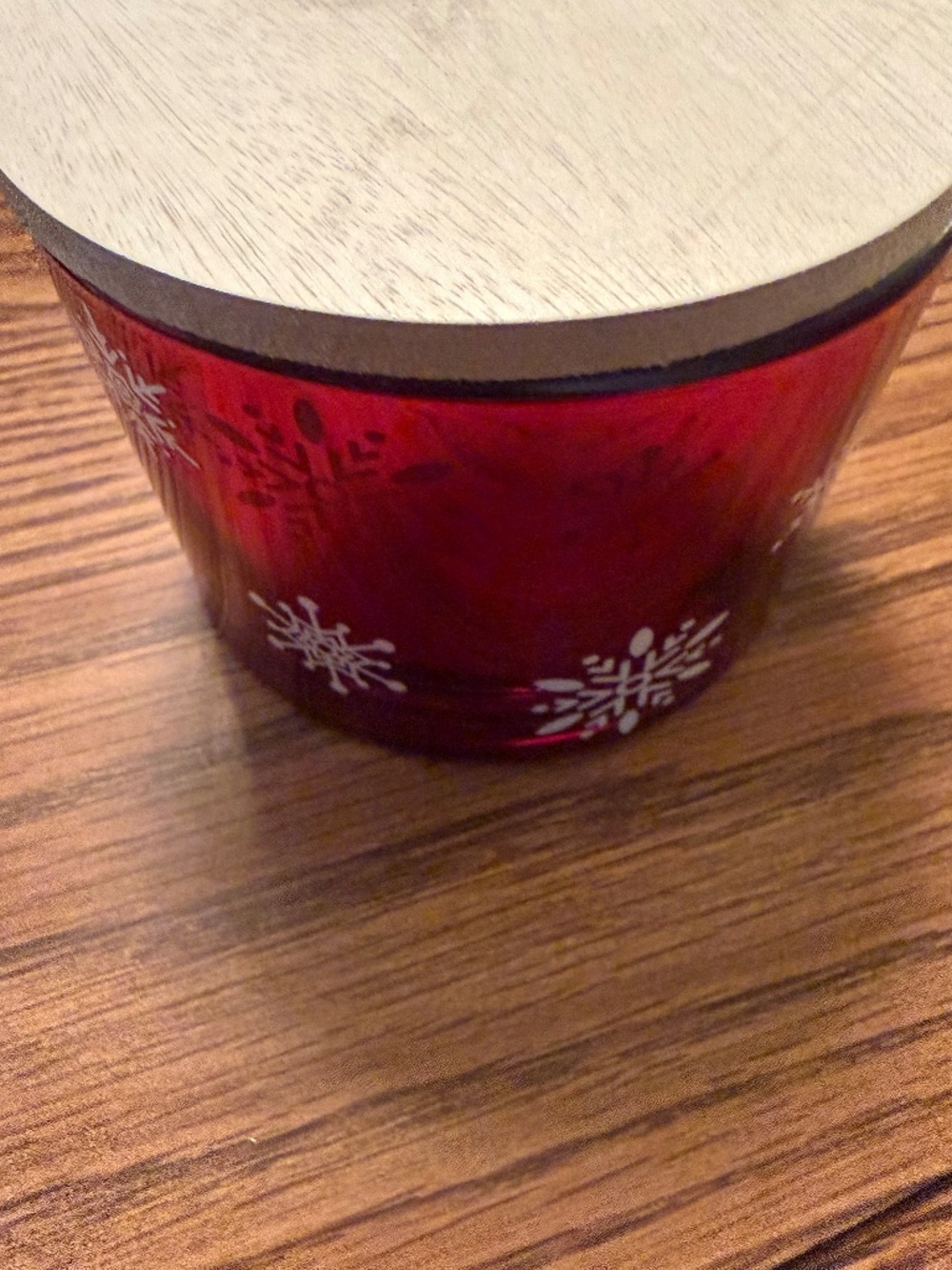 Sand and Fog Christmas Snowflake Candle - Winter Pine 12 oz